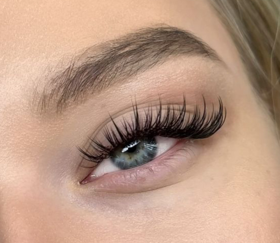 LASHES - Extended Refill - w Cait