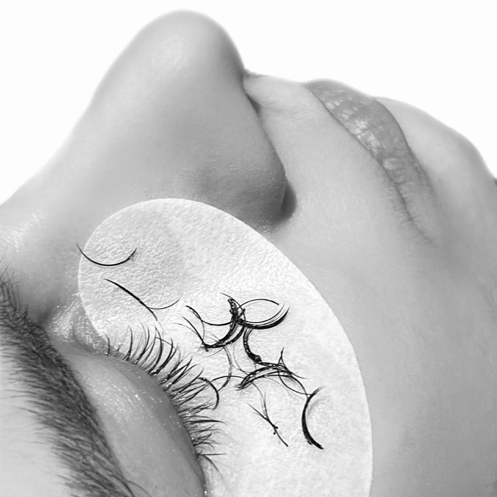Lash Removal