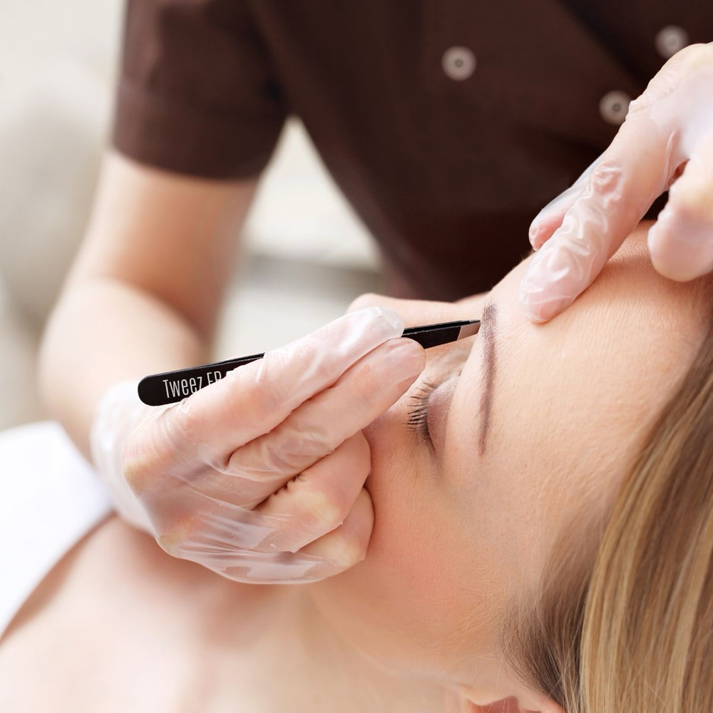 Brow Tweeze at Elevate Beauty & Wellness in Valley View, TX