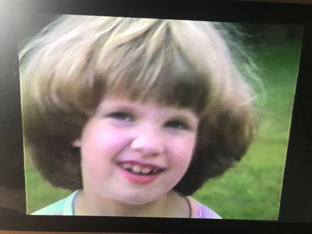 Express Fringe Trim at Opulent Salon and Hair Spa in Mount Vernon, OH