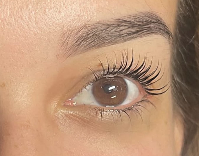 Lash tinting