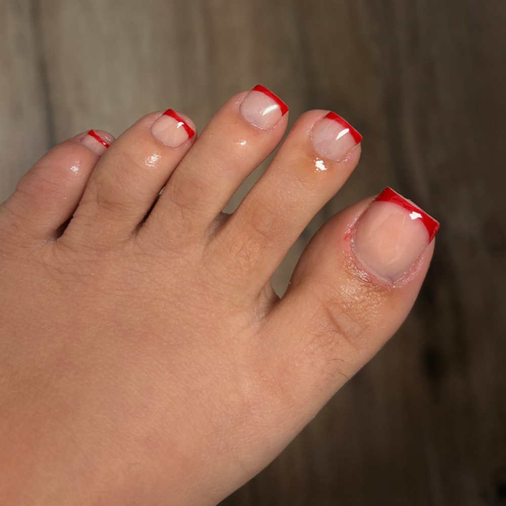Toe Services at Glow & Grace Beauty in Middletown, CT