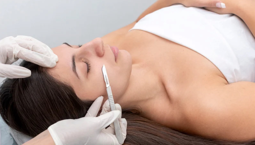 Dermaplane Facial
