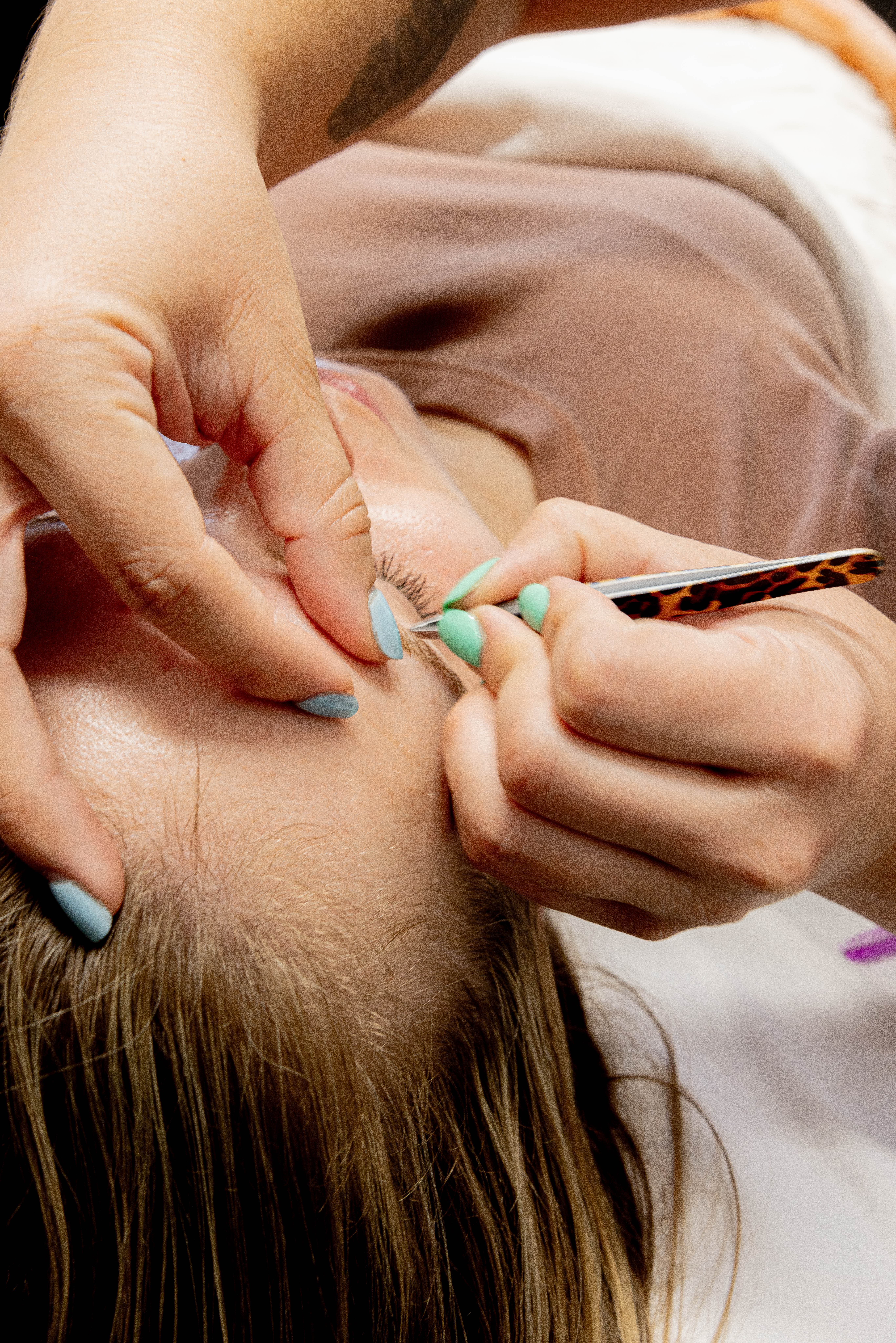 Brow Tweeze & Tint