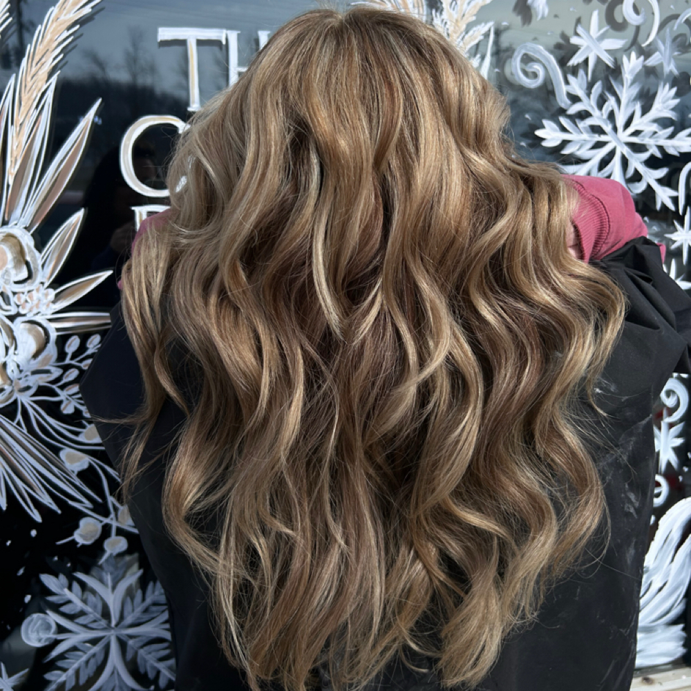 Ladies Haircut at The Color Room in Morehead, KY