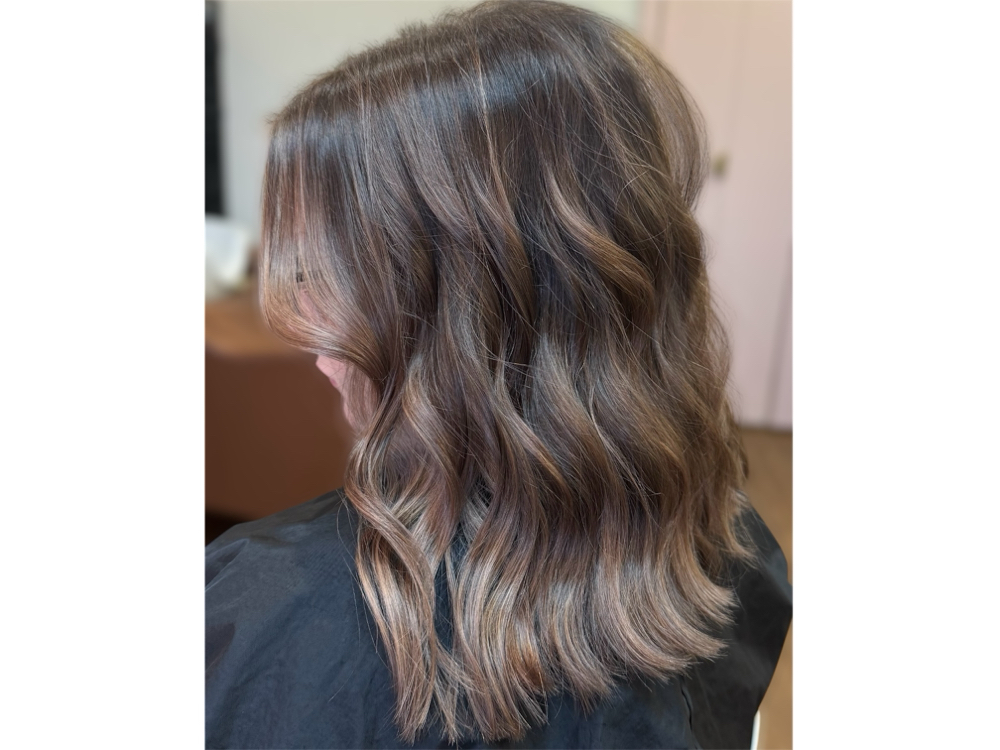 Partial Dimensional Brunette