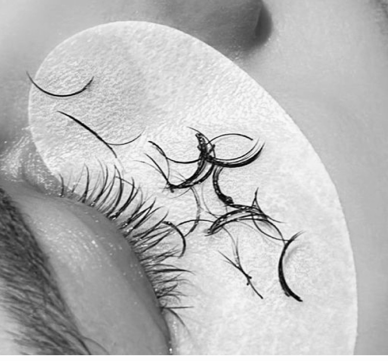 Lash Removal