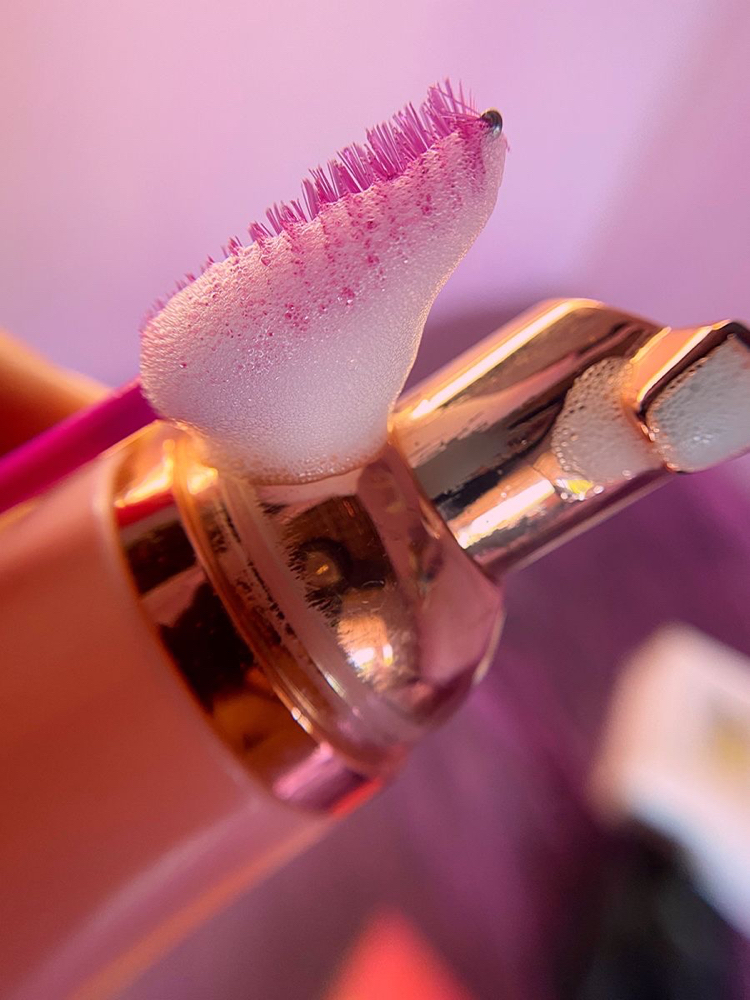 Lash Removal