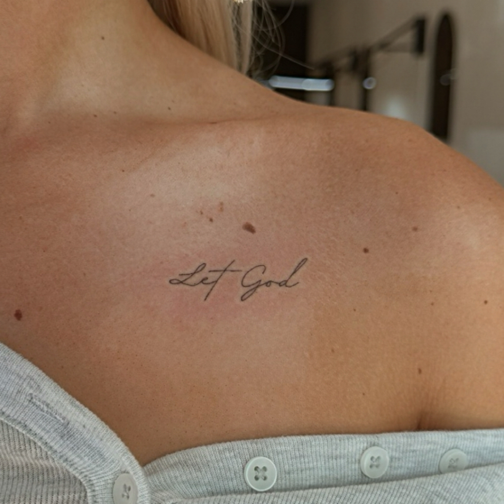 Dainty/Fine Line Tattoo at Alex @ Blade Babes Aesthetics in Hernando, MS