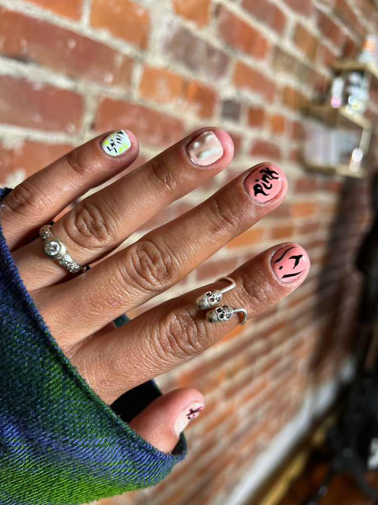 Extreme Artistic Gel Mani