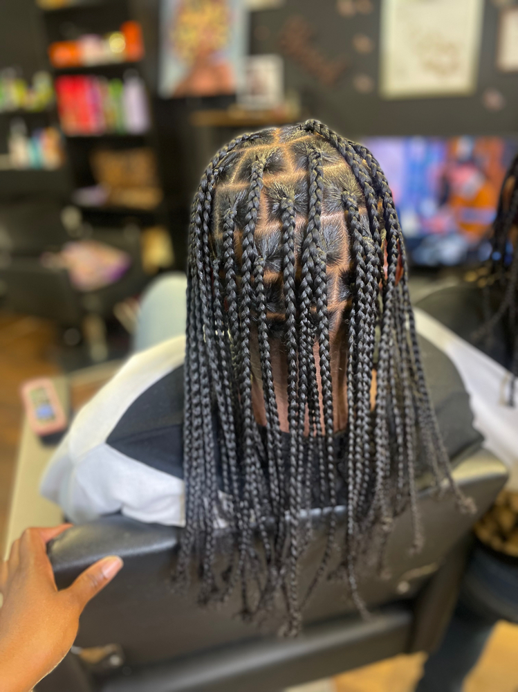 No Hair Added Knotless (8-12) Kids at 🦋 Blessings Upon Me 🦋 in Cincinnati, OH