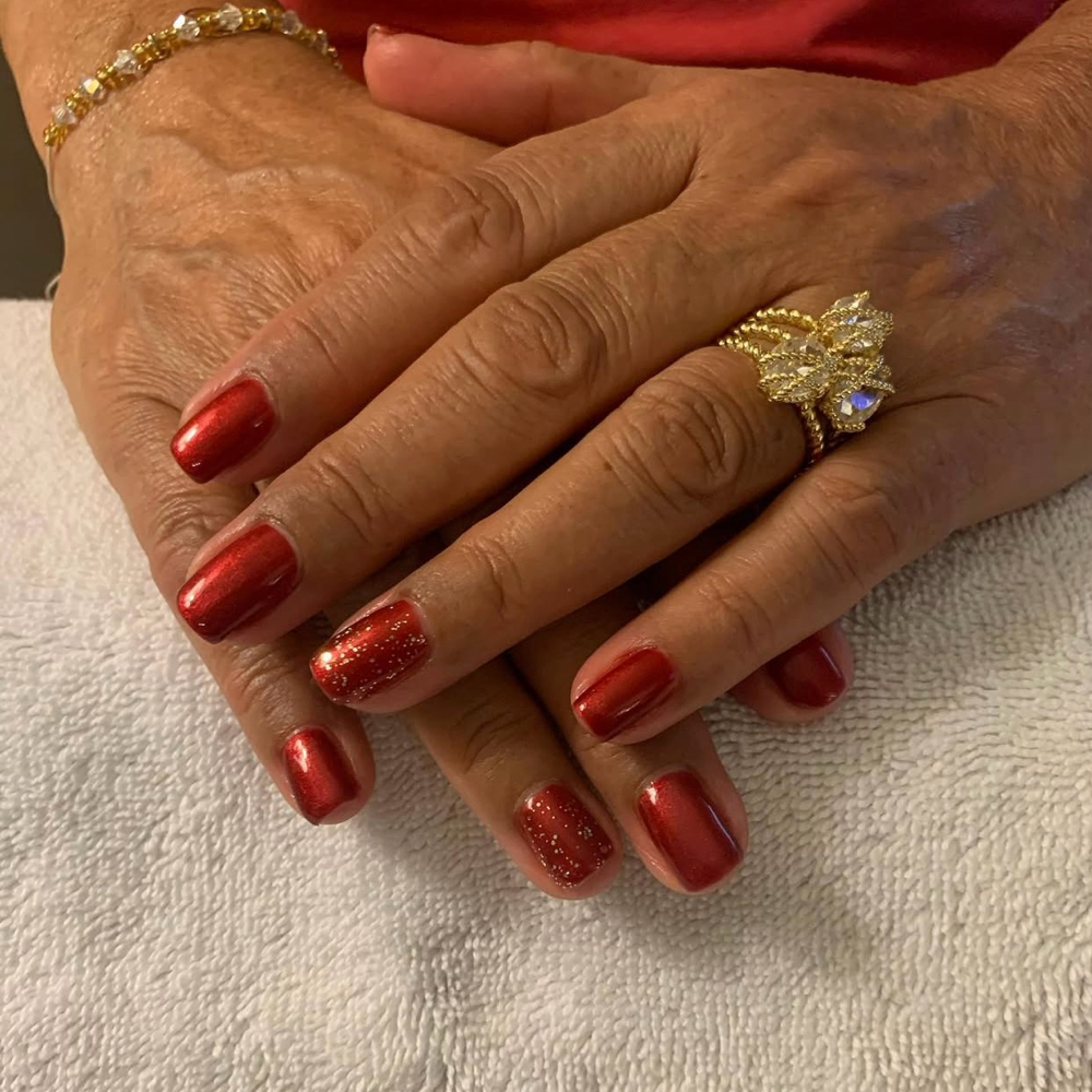 De Colores Classic Manicure