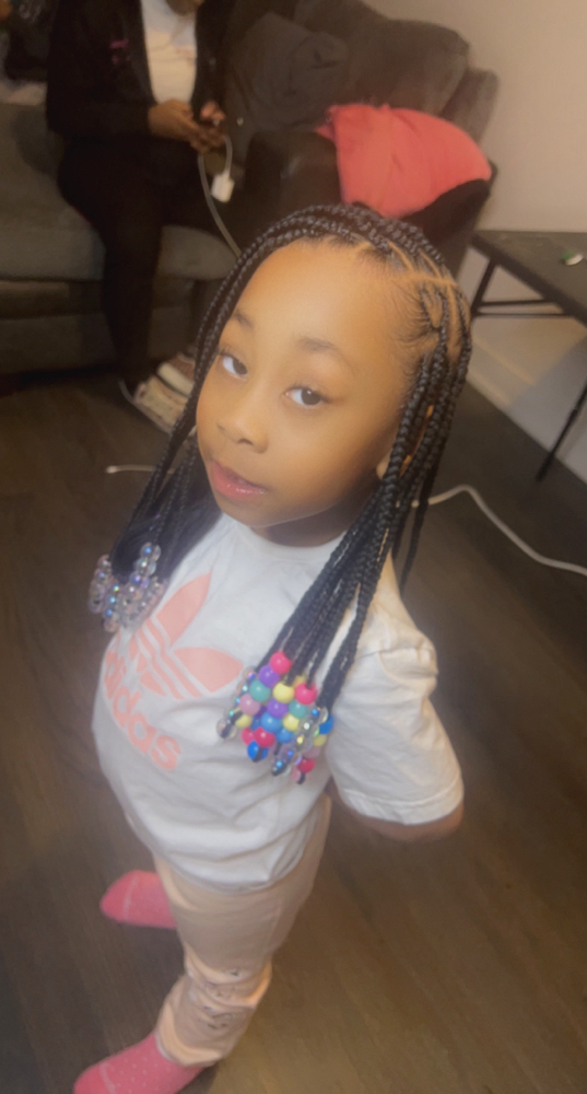 Kiddie SMedium Knotless at Tasha Mac in Chicago, IL