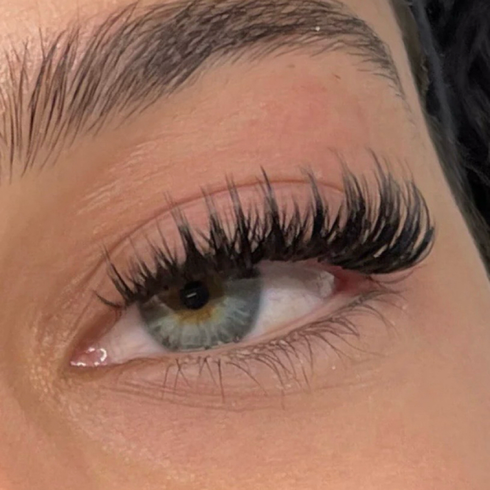 natural wispy lash custers at HEX Beauty Bar in Olive Branch, MS
