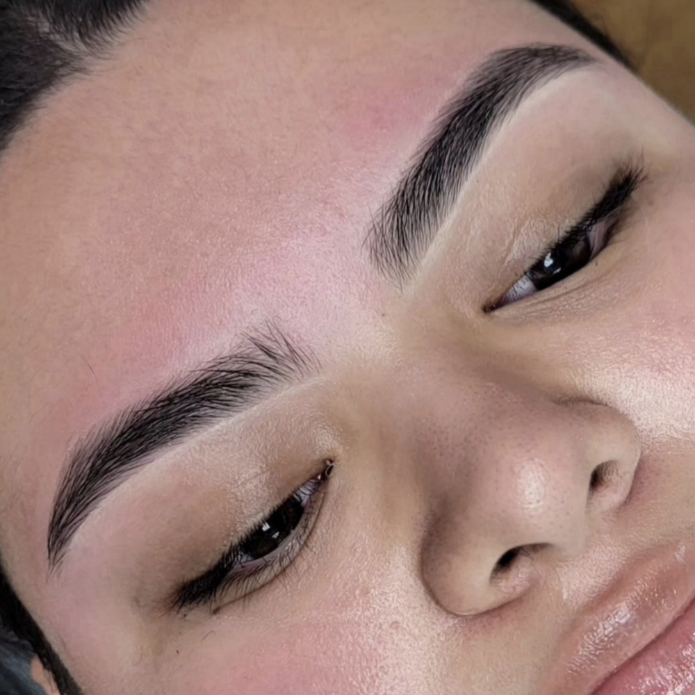 Signature Brow Sculpt (Wax) at JEXIMO BEAUTY STUDIO in Mcallen, TX