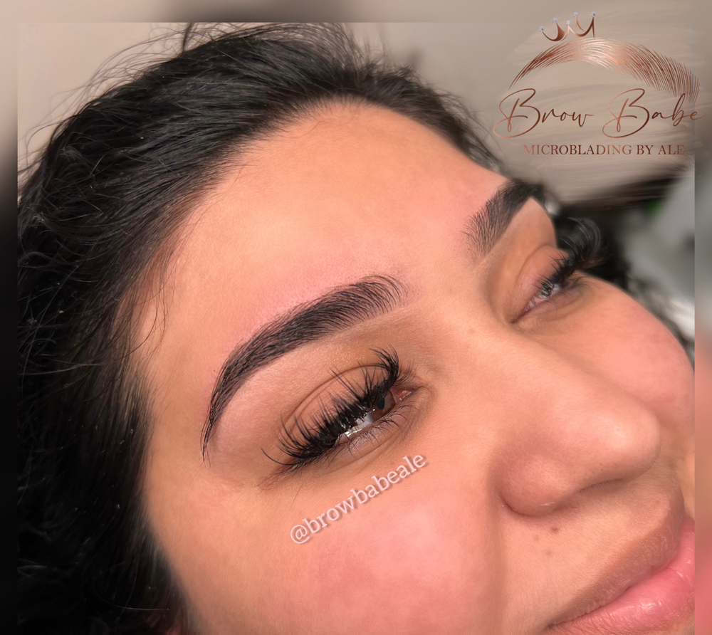 Brow Shaping + Thread