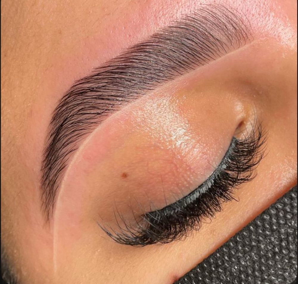 Brow Shaping And Tweezing
