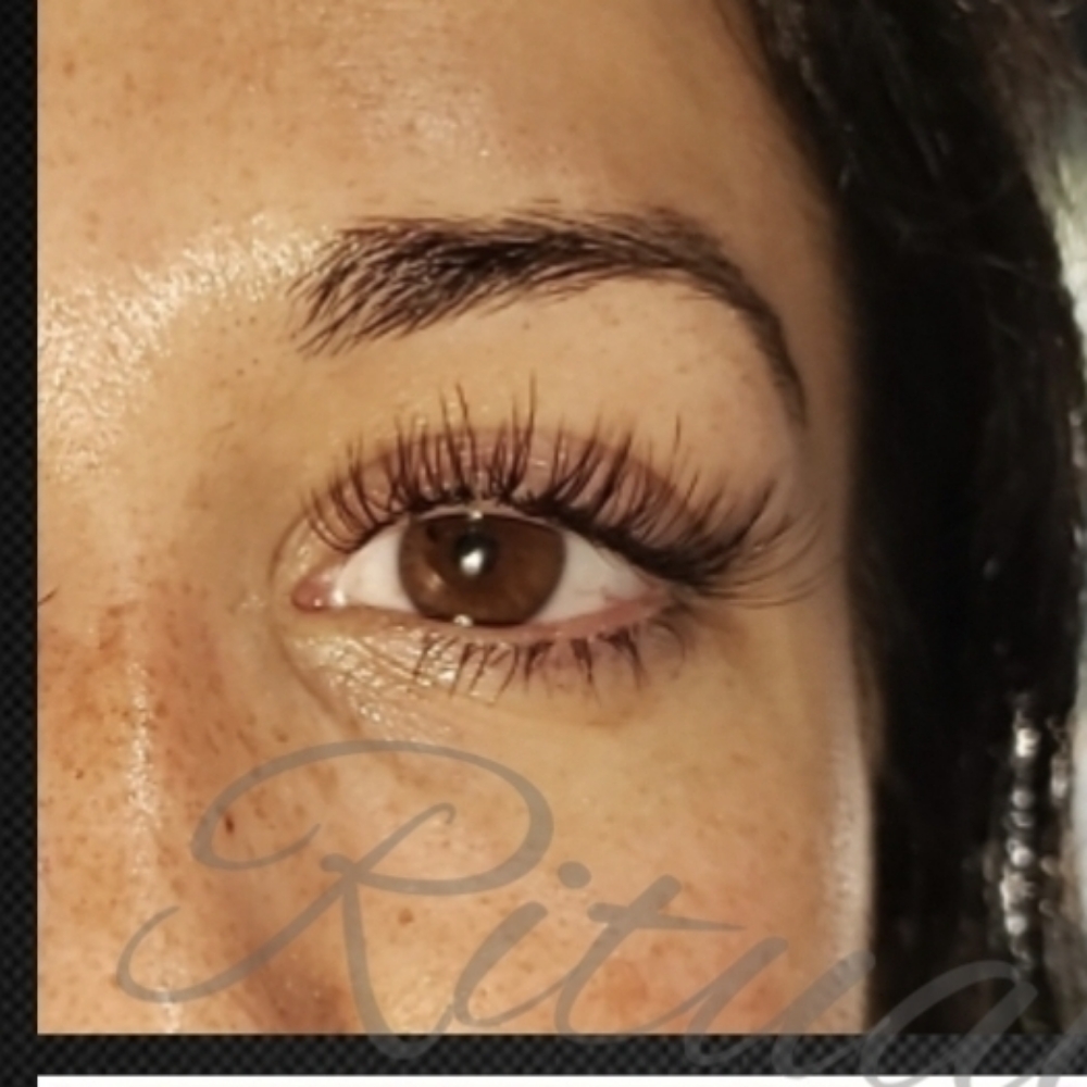 CLASSIC- FULL SET at Rituals Lash Academy LLC in Joshua, TX