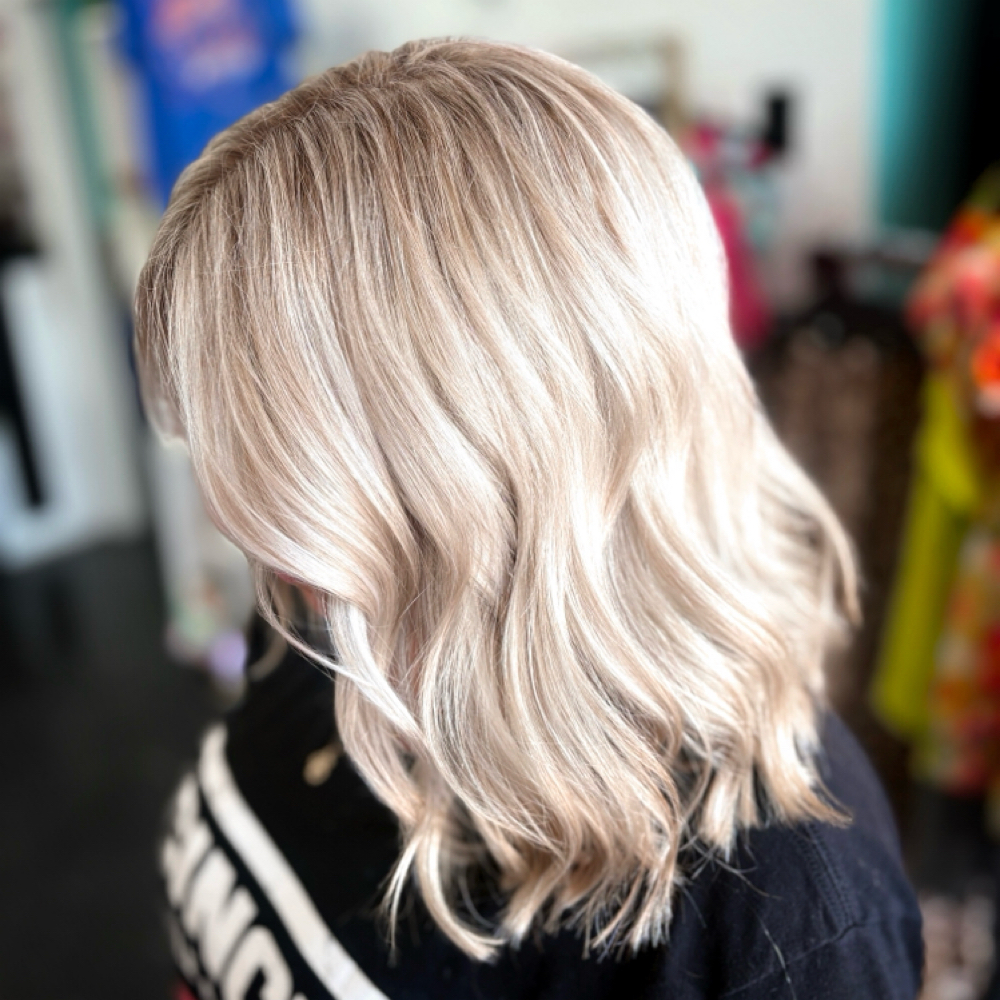 Hair Consulation at Luxstylesbyjames in Abilene, TX