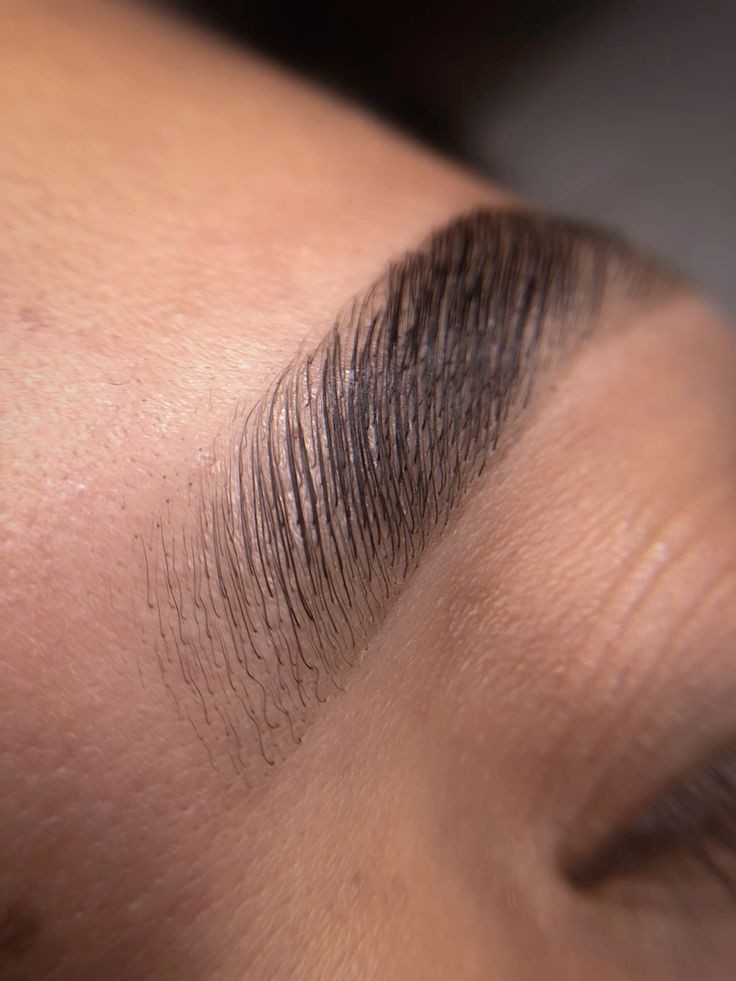 Brow Henna & A Full Brow Shaping