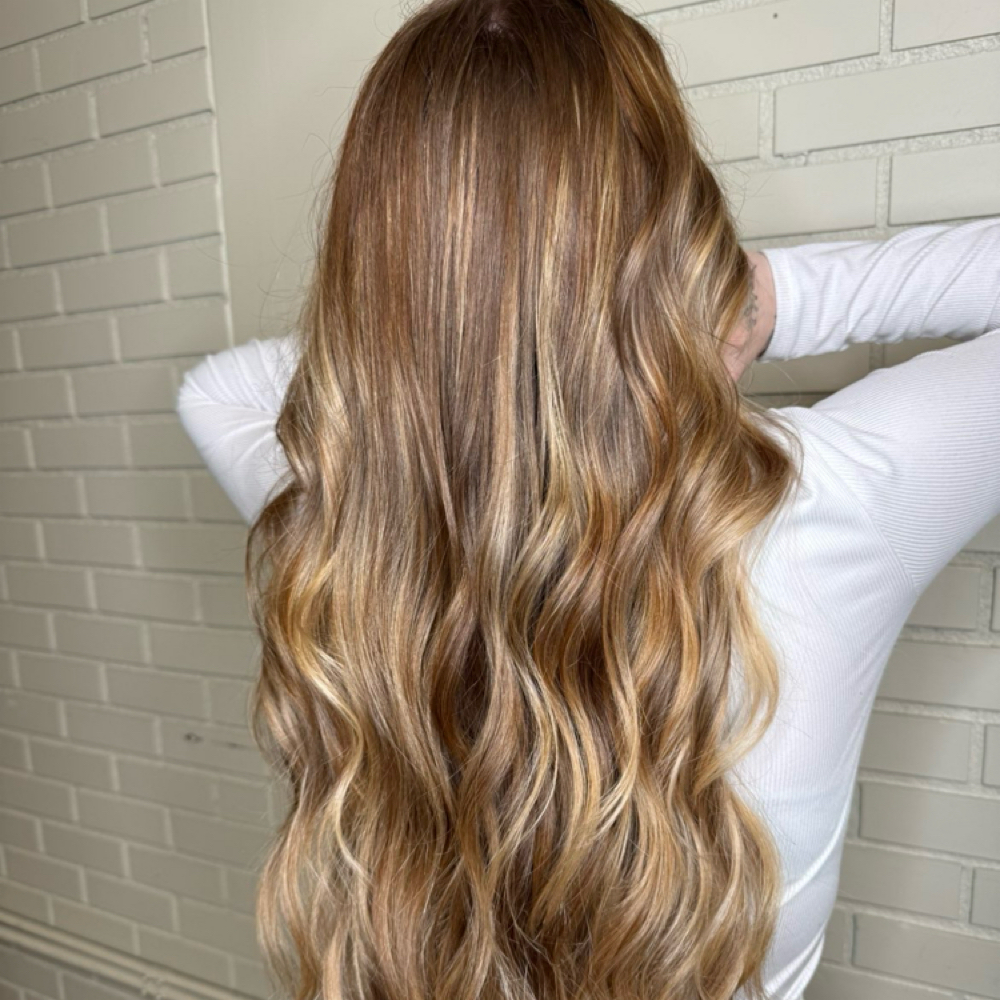 Balayage/Foilyage at Rumors Salón in Selah, WA
