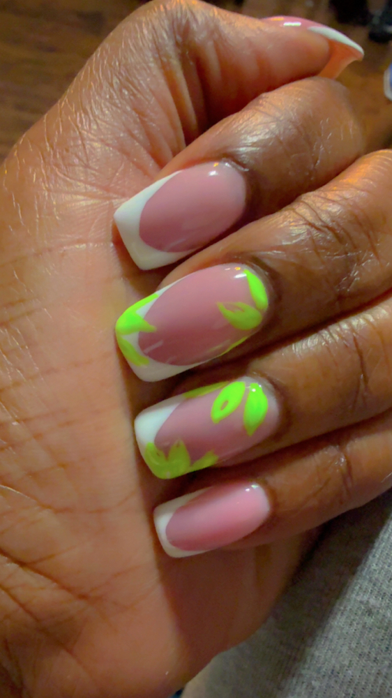 Basic Nail Art at Lavvish Nails in Oak Park, IL