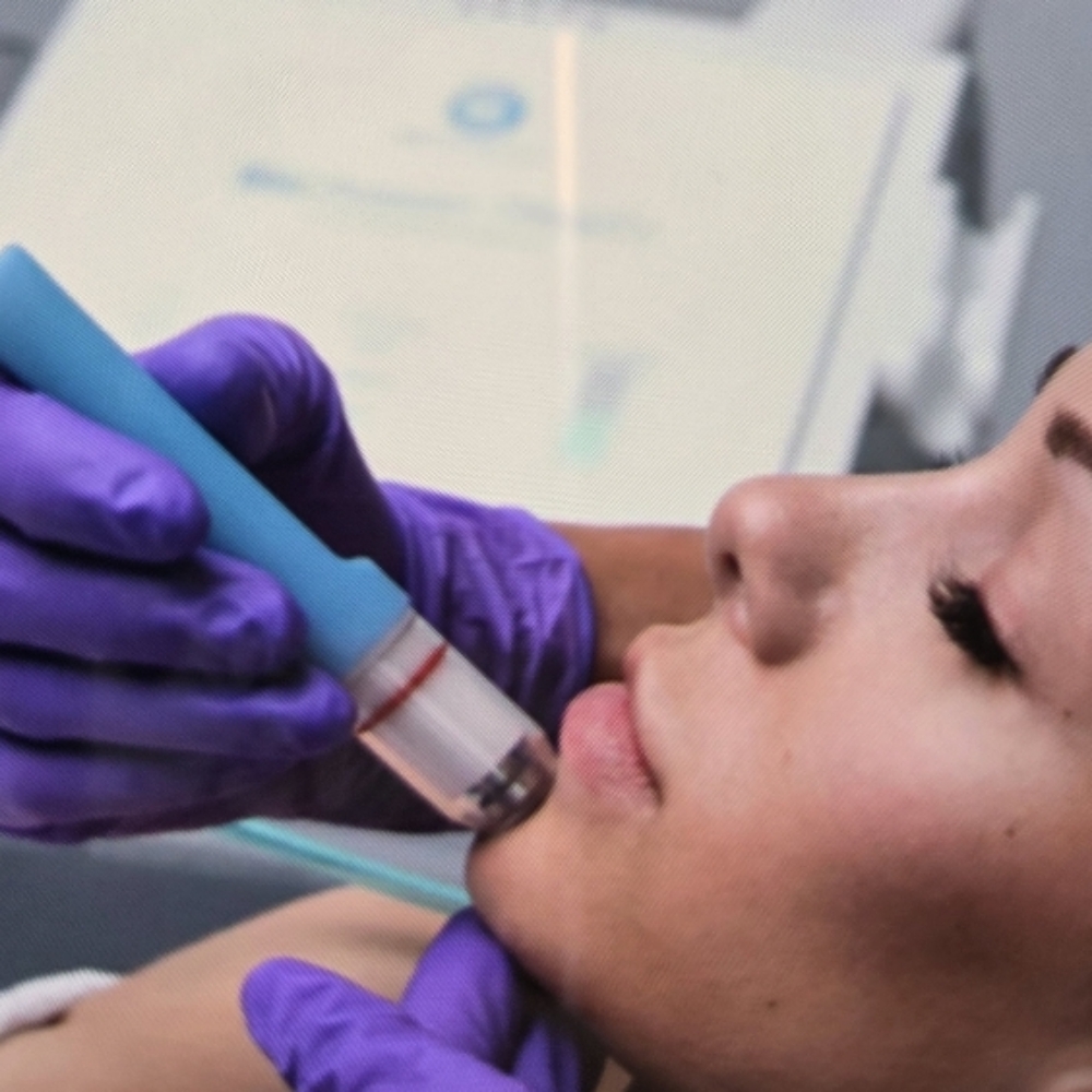 Signature Glass Hydro Facial at Sun Skincare LLC in Scottsdale, AZ