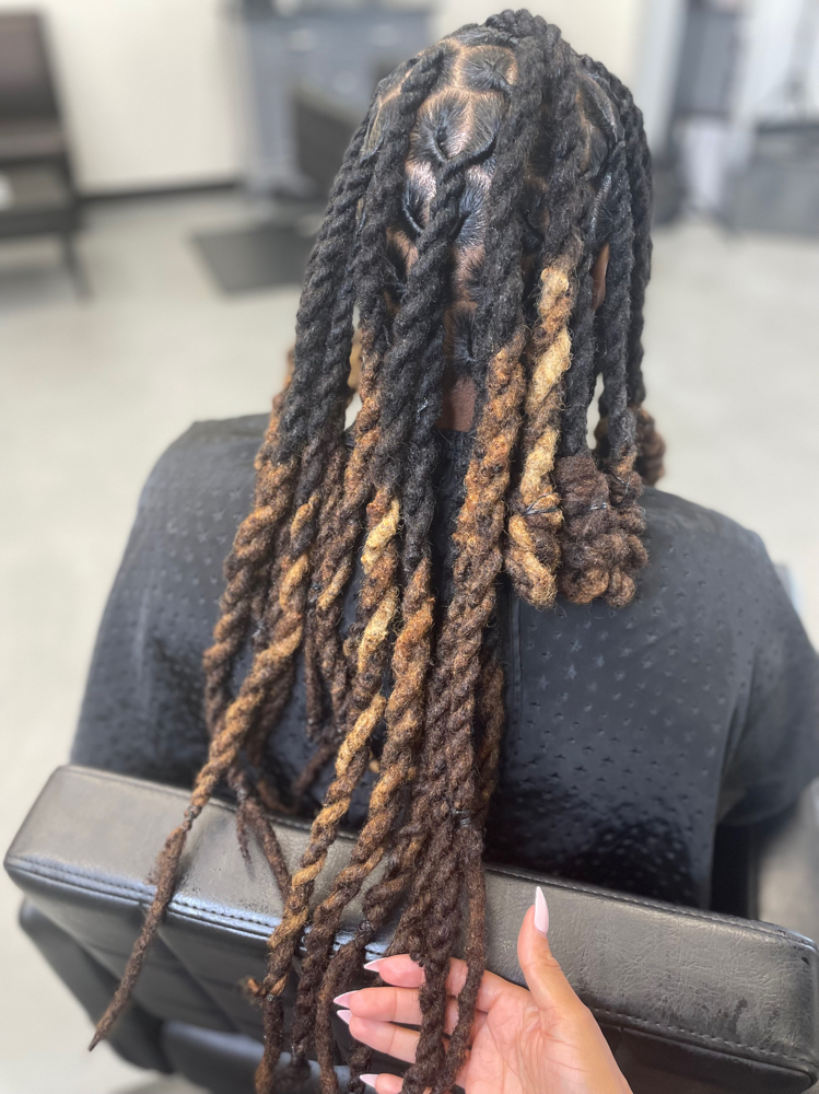 Loc Retwist (Lower Back)