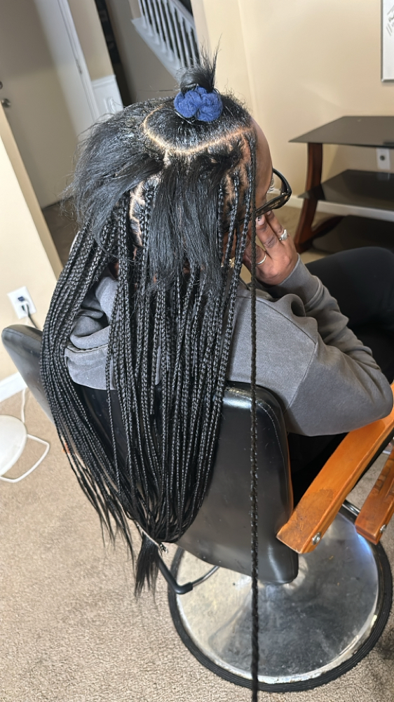 Maintenance Services at XoXo Kaleaha Braids in MCDONOUGH, GA