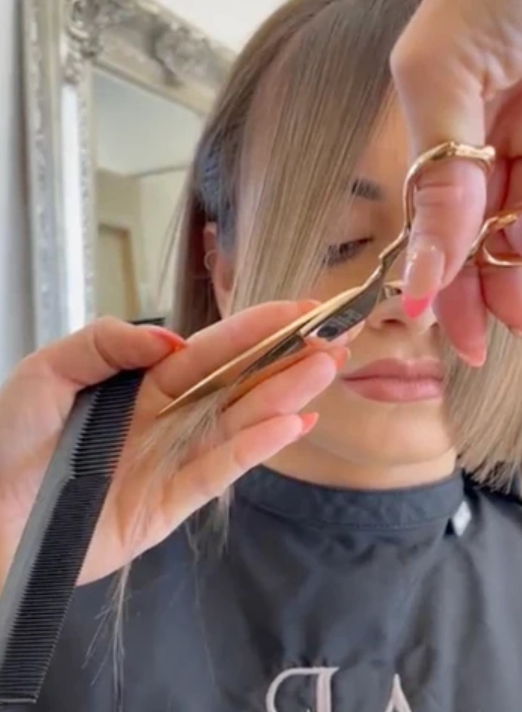 Women’s Haircut with Style