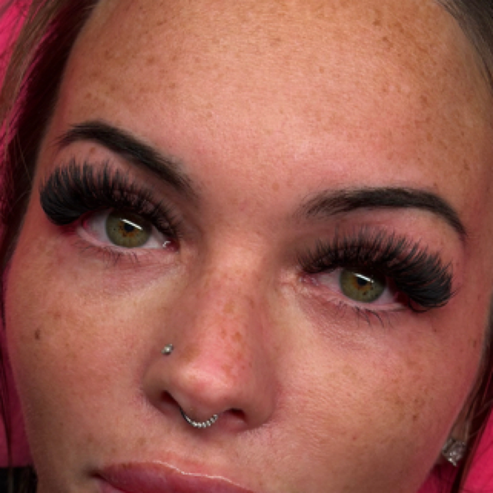Mega Volume at Mads’ Lash Society in Nixa, MO