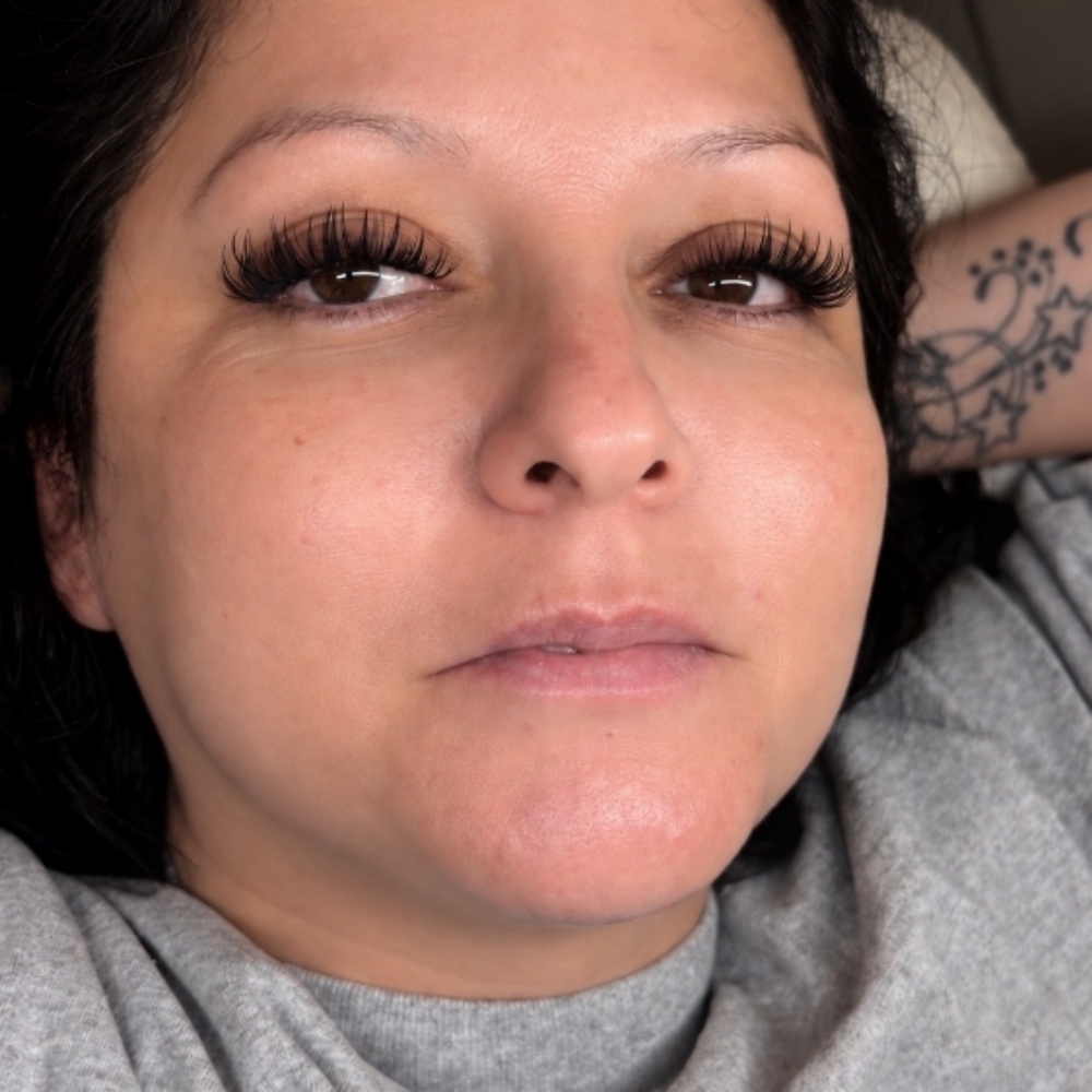 Wispy Textured Set at Eye Candy Beauty Lounge in Ventura, CA