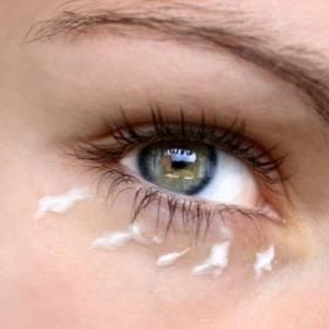 Hydrating Eye Treatment