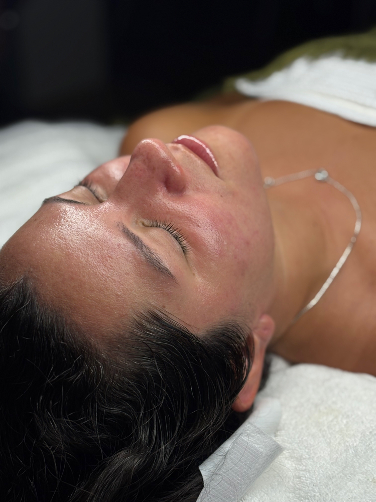 Facial Limpieza Esencial at Skin Garden Studio in San Juan, PR