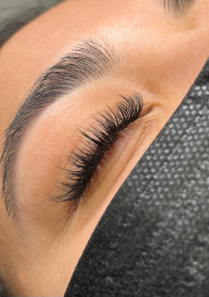 Hybrid Lashes