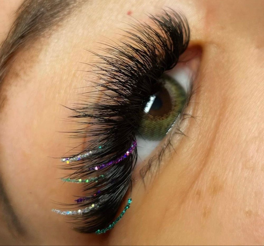 Glitter Lashes Add-On