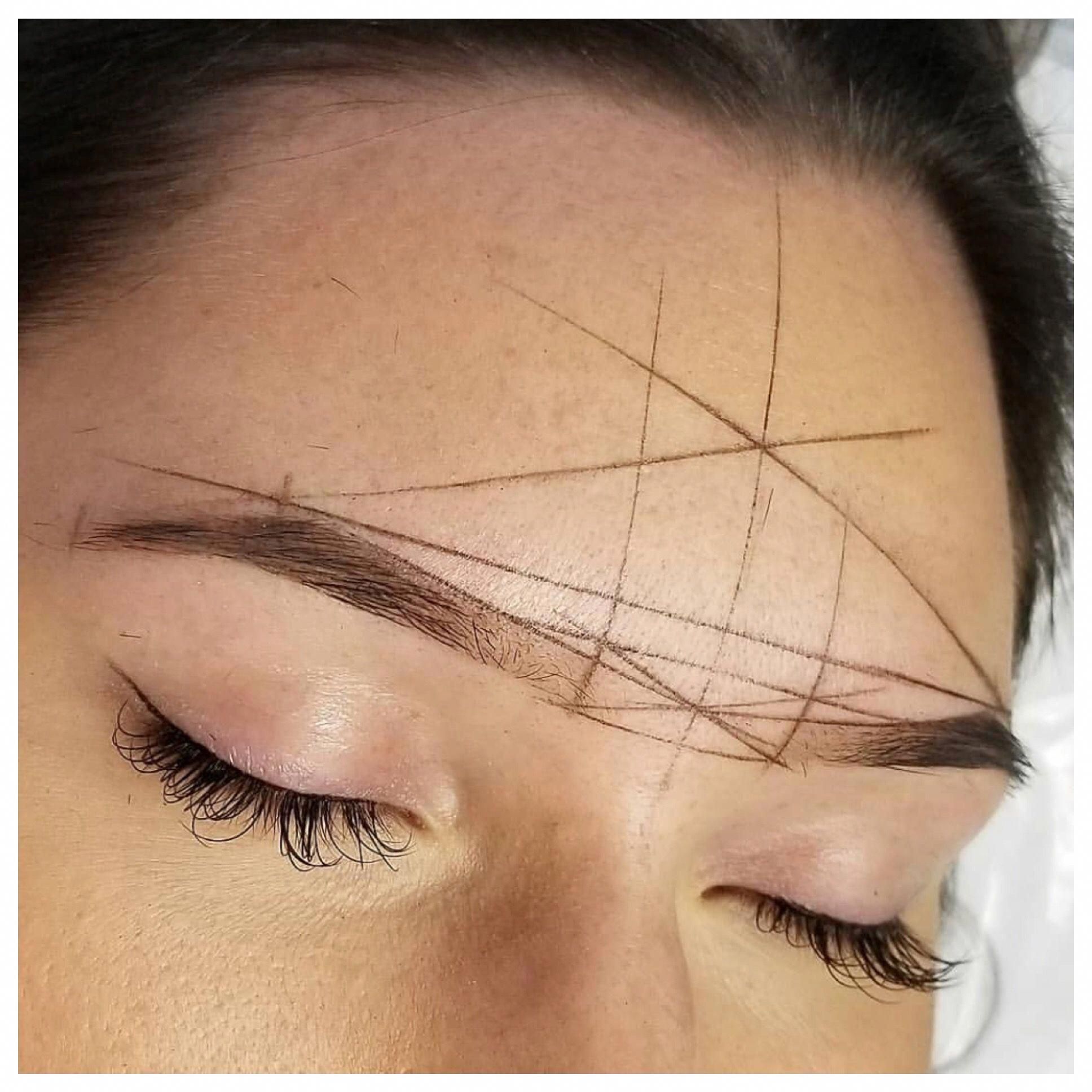 Eyebrow Mapping and Waxing