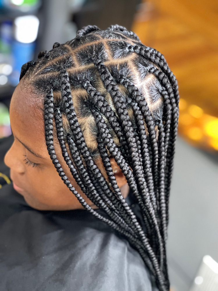 Medium Knotless