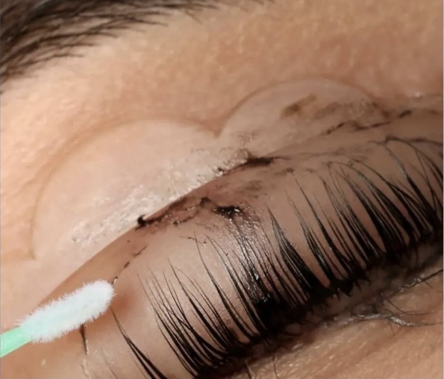 Lash Lift And Tint Combo at Glowing Beauty by Gennie in Kankakee, IL