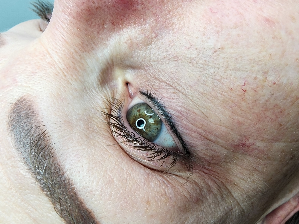 Lower Eyeliner