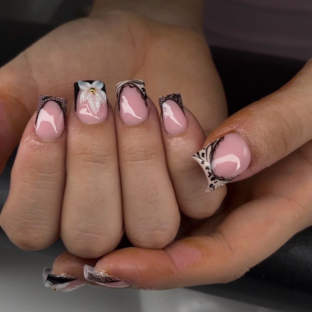 Full Set Short (1-2 magnets) at Nailsxmaryjane in Saint Charles, MO