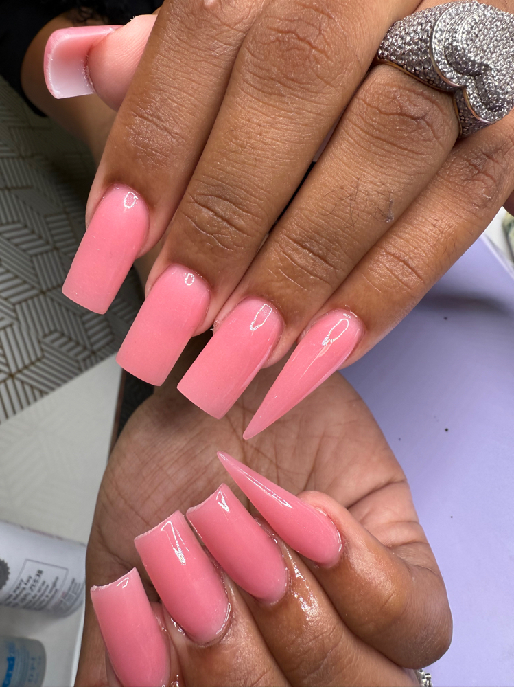 Medium Set at Lavish Nailz in Tampa, FL