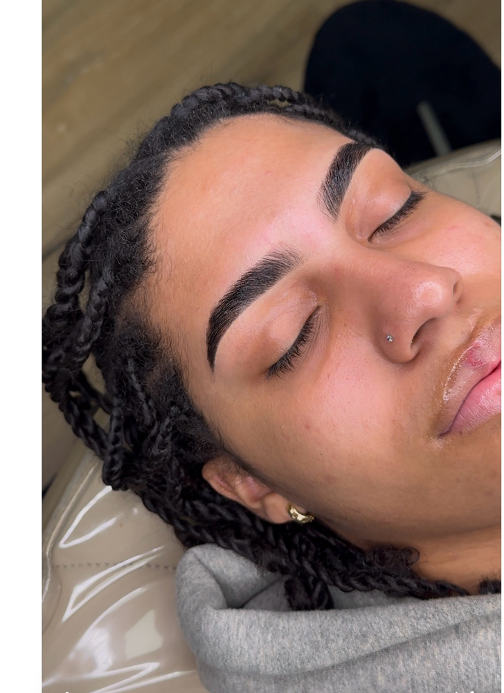 Brow wax + shape + tint