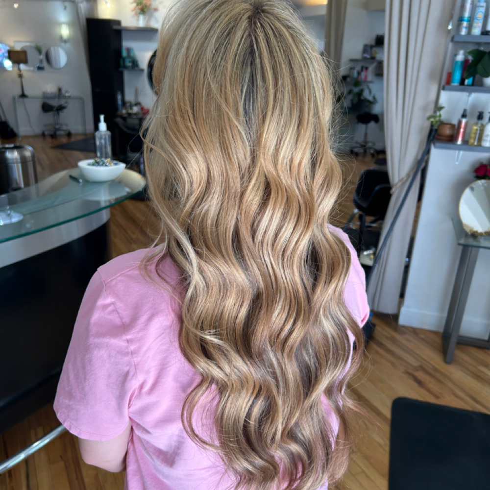 Lightening Services at Amelia Murphy at Shoosh Salon in Colorado Springs, CO