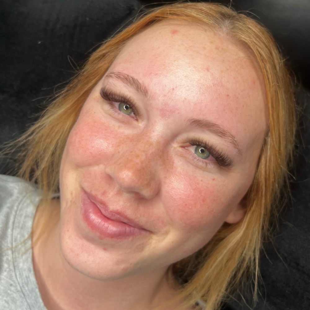 Hybrid Lash Fill (2 WEEKS) at Lash Lunatic in Burleson, TX