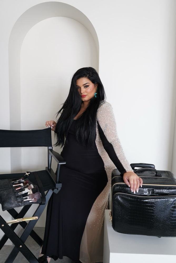 On Location House Of Leonessa Glam