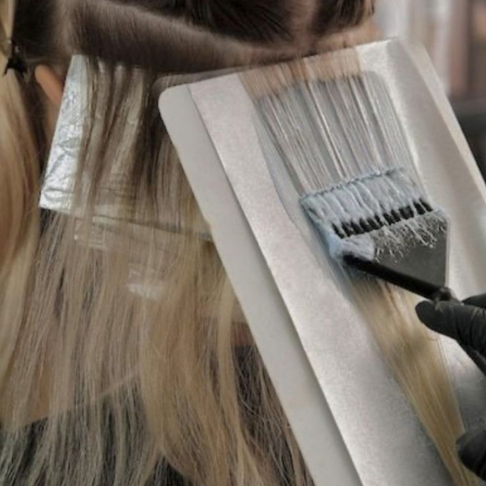 Accent Balayage / Foilyage at Madison Avenue in Mccordsville, IN