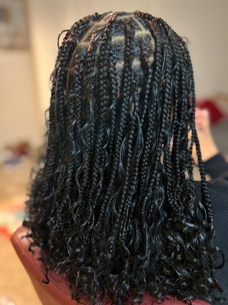 Shoulder Length Knotless