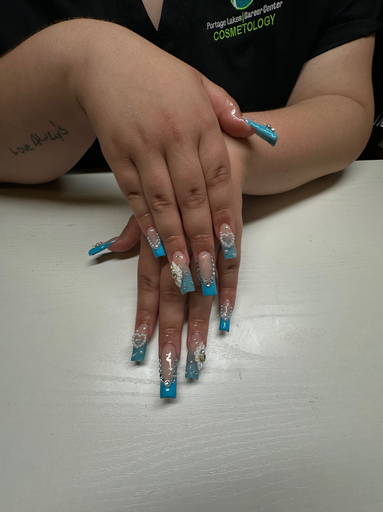 Lexie All Nail Services