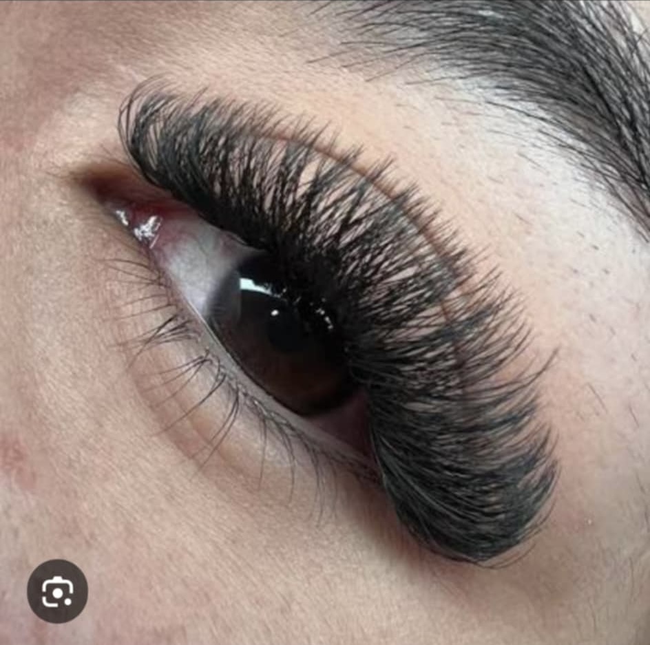 Flirty Set at Vv's Luxury Studio in Mission, TX